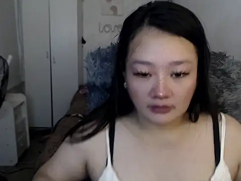 UrLovelyWetPussy online show from February 26, 6:02 am