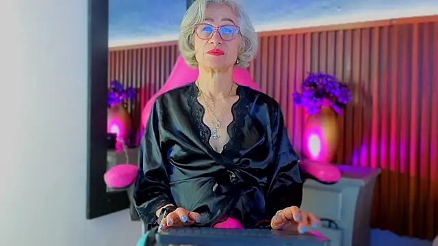 miss monserrate01 online show from April 13, 1:48 pm