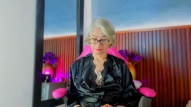 miss monserrate01 online show from April 9, 1:50 pm