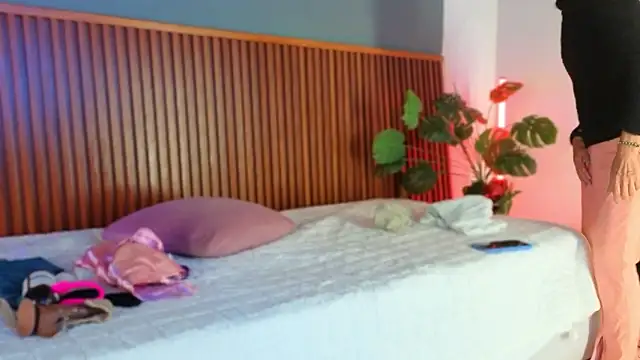 miss monserrate01 online show from March 6, 1:50 pm