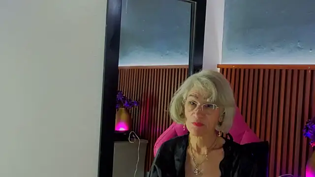 Snapshot of miss_monserrate01 chatting on May 29, 2:12 pm miss monserrate01 online show from May 29, 2:12 pm