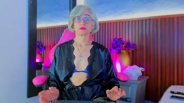 miss monserrate01 online show from April 10, 2:02 pm