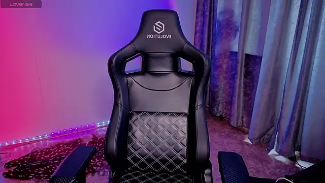 alice charm  online show from March 21, 3:30 am