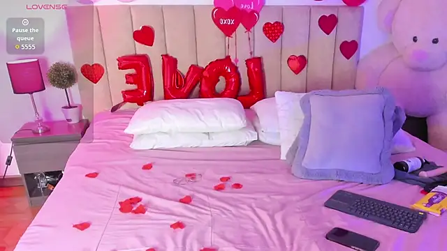 Snapshot of AmberRaiden chatting on February 15, 3:40 am AmberRaiden online show from February 15, 3:40 am