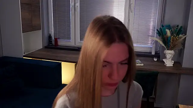 FranciscaGaring online show from February 8, 7:06 am