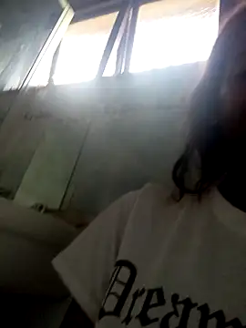 loveofpetitegirls34 online show from March 27, 6:33 am