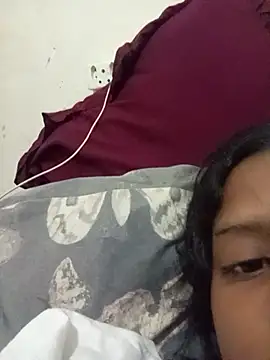 loveofpetitegirls34 online show from April 23, 3:24 pm