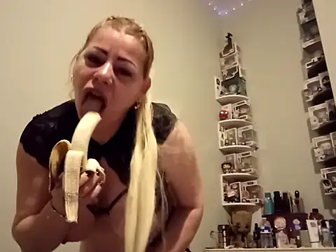 lovebaby69 online show from March 25, 9:35 pm