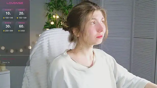 Bubble Chloe online show from April 8, 4:30 pm