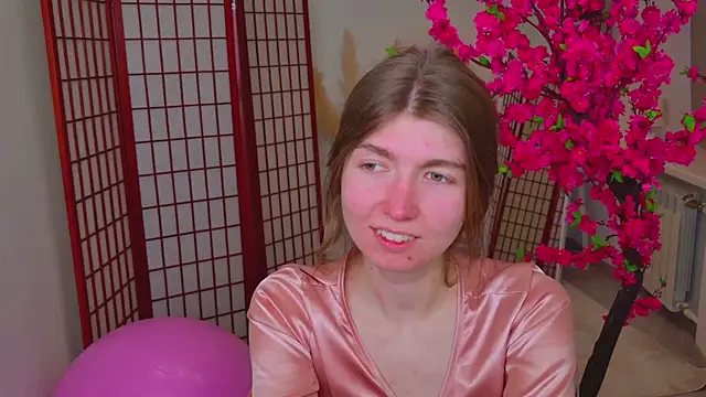 Bubble Chloe online show from March 18, 2:30 pm