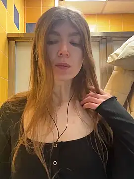 Snapshot of Bubble_Chloe chatting on February 21, 8:05 am Bubble Chloe online show from February 21, 8:05 am