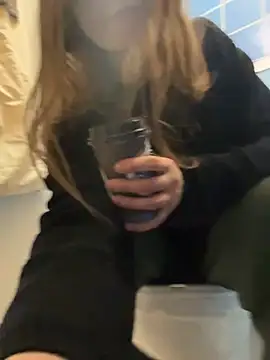 Snapshot of Bubble_Chloe chatting on February 19, 11:51 am Bubble Chloe online show from February 19, 11:51 am