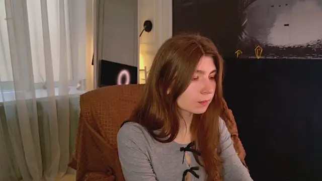 Bubble Chloe online show from April 13, 1:48 pm