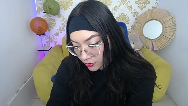 ALISS M  online show from February 16, 8:07 pm