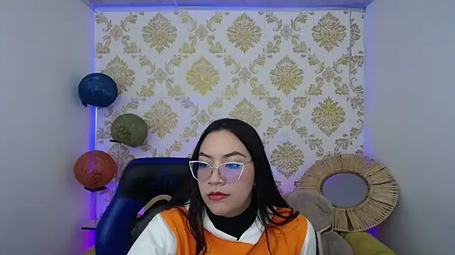 ALISS M  online show from February 13, 7:36 pm