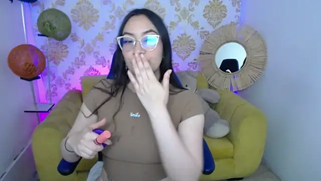 ALISS M  online show from February 6, 7:54 pm