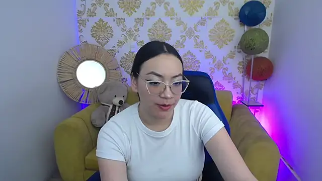 ALISS M  online show from March 15, 2:13 pm
