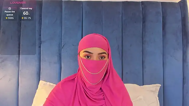 fatimarab   online show from February 12, 3:39 am