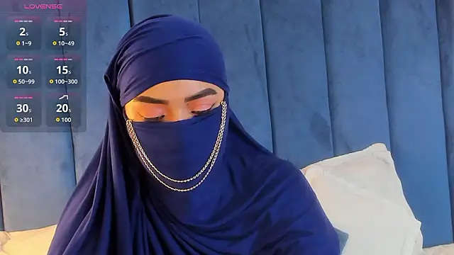 fatimarab   online show from February 24, 3:18 am