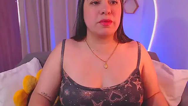 isabum  online show from March 13, 4:23 pm