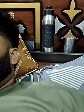 MrCurioX online show from April 18, 2:41 pm