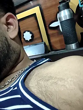 MrCurioX online show from April 5, 2:13 pm