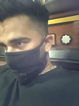 Snapshot of MrCurioX chatting on February 13, 5:13 pm MrCurioX online show from February 13, 5:13 pm