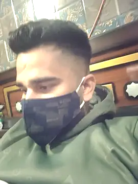 Snapshot of MrCurioX chatting on February 9, 5:22 pm MrCurioX online show from February 9, 5:22 pm