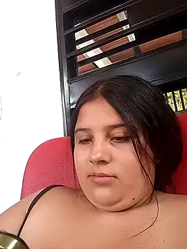 Salome Vivas online show from May 3, 5:49 pm