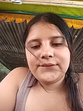 Salome Vivas online show from May 2, 6:13 pm