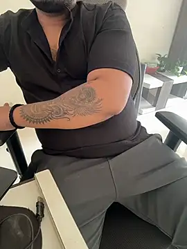 Snapshot of Rah0091 chatting on February 12, 6:24 am Rah0091 online show from February 12, 6:24 am