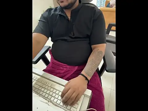 Snapshot of Rah0091 chatting on February 25, 6:46 am Rah0091 online show from February 25, 6:46 am