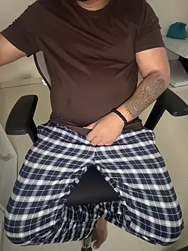 Rah0091 online show from April 7, 7:21 am