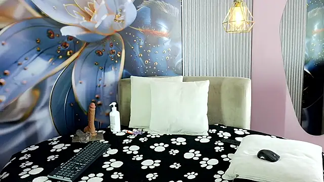 rouxinferno cr online show from April 2, 3:24 am