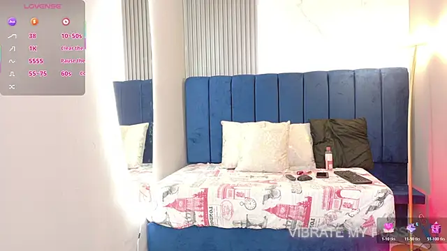 Snapshot of rouxinferno_cr chatting on February 15, 2:56 am rouxinferno cr online show from February 15, 2:56 am