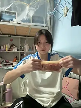 LXR77887 online show from March 7, 12:21 pm