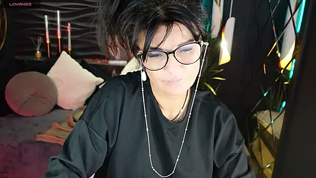 RikaCoutts online show from March 16, 5:26 am