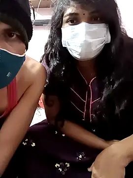 Snapshot of Maturecouple225 chatting on February 6, 7:10 pm Maturecouple225 online show from February 6, 7:10 pm