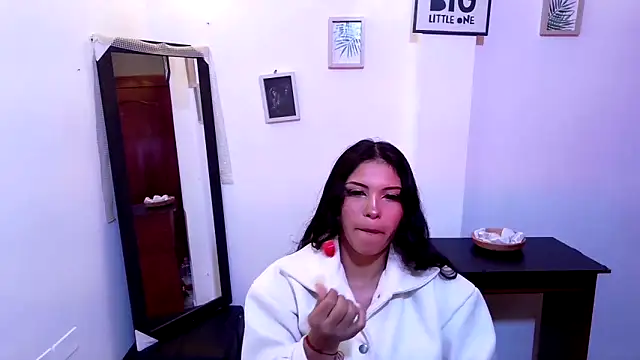 Snapshot of amber_miller18 chatting on February 4, 5:57 am amber miller18 online show from February 4, 5:57 am