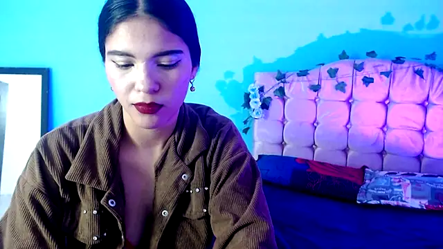 Snapshot of amber_miller18 chatting on February 24, 4:24 am amber miller18 online show from February 24, 4:24 am