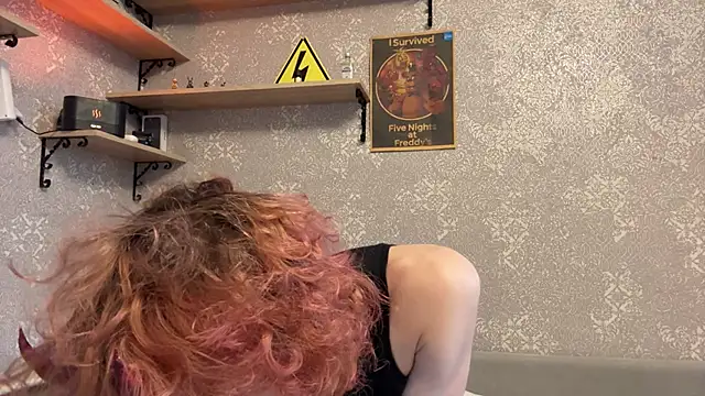 Snapshot of Fred_bucks chatting on February 17, 6:11 am Fred bucks online show from February 17, 6:11 am