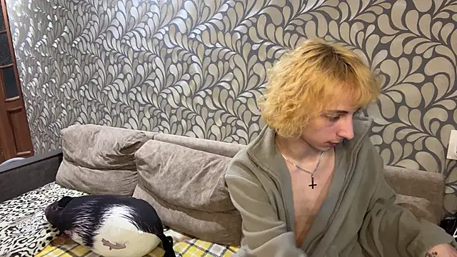 Fred bucks online show from March 25, 3:44 pm