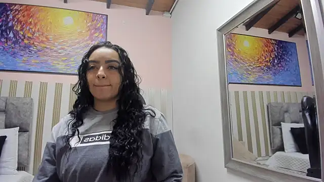 Snapshot of nina_glow chatting on April 22, 11:17 am nina glow online show from April 22, 11:17 am