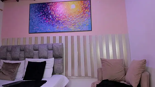 nina glow online show from April 14, 11:26 am