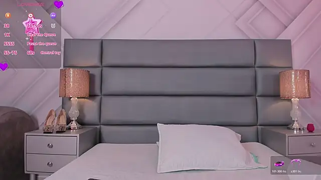 AlexaFoxx  online show from May 10, 1:04 pm