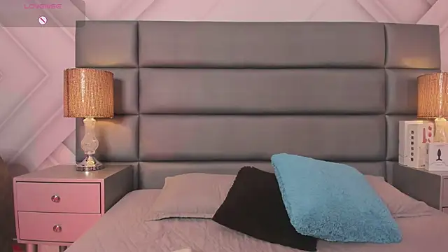 AlexaFoxx  online show from March 21, 12:53 pm