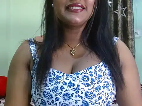 LIZNA 0 online show from April 17, 6:44 pm