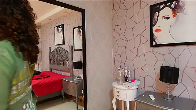 meganrousx online show from March 26, 12:03 pm