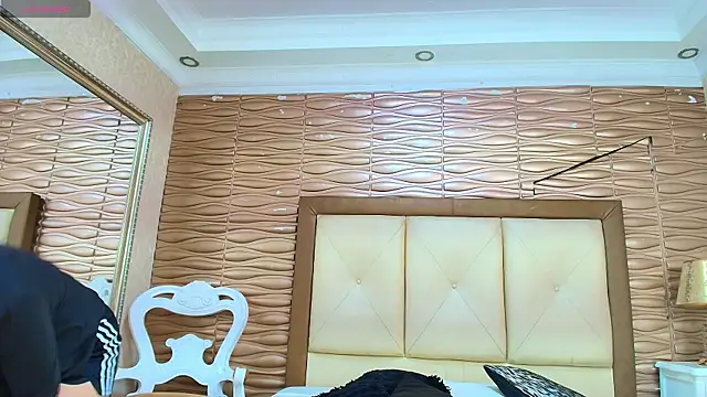 meganrousx online show from February 21, 11:56 am