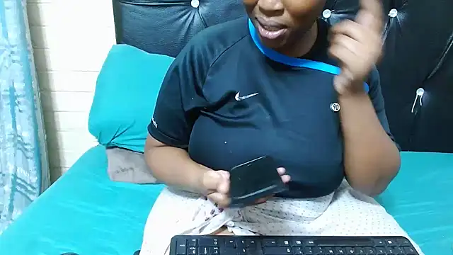 babyotria12 online show from April 13, 4:38 am